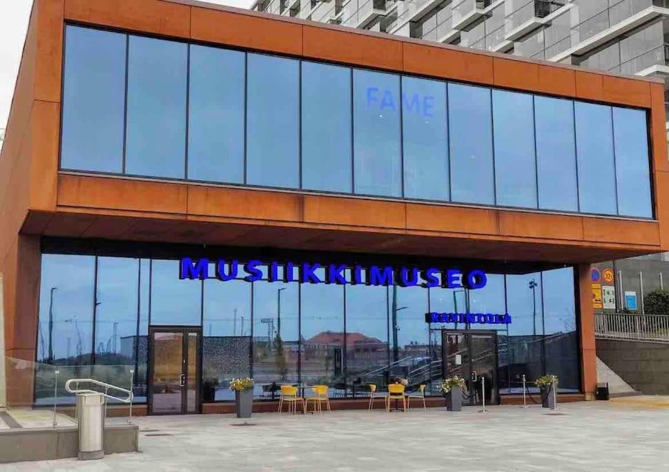 Brand New Modern Condo Built-In Mall Of Tripla Хельсинки Экстерьер фото