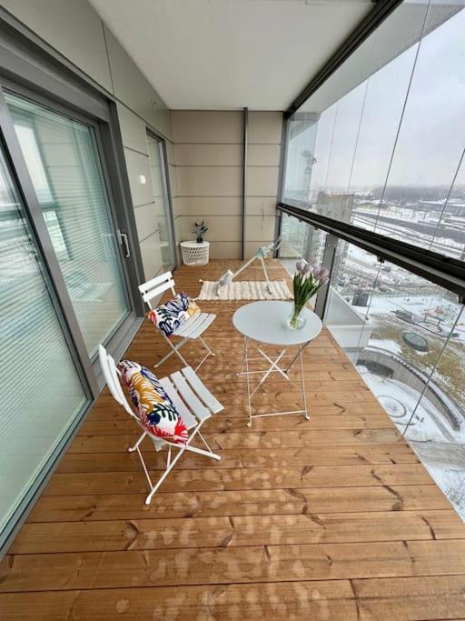Brand New Modern Condo Built-In Mall Of Tripla Хельсинки Экстерьер фото