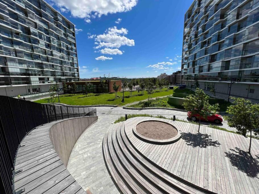 Brand New Modern Condo Built-In Mall Of Tripla Хельсинки Экстерьер фото